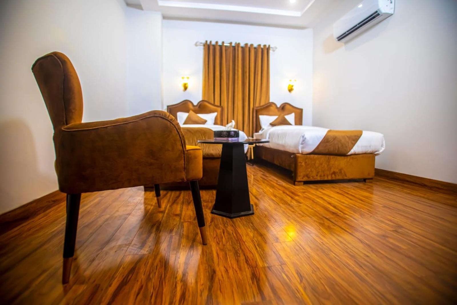 The Rich Hotel & Apartments Lahore Exterior photo