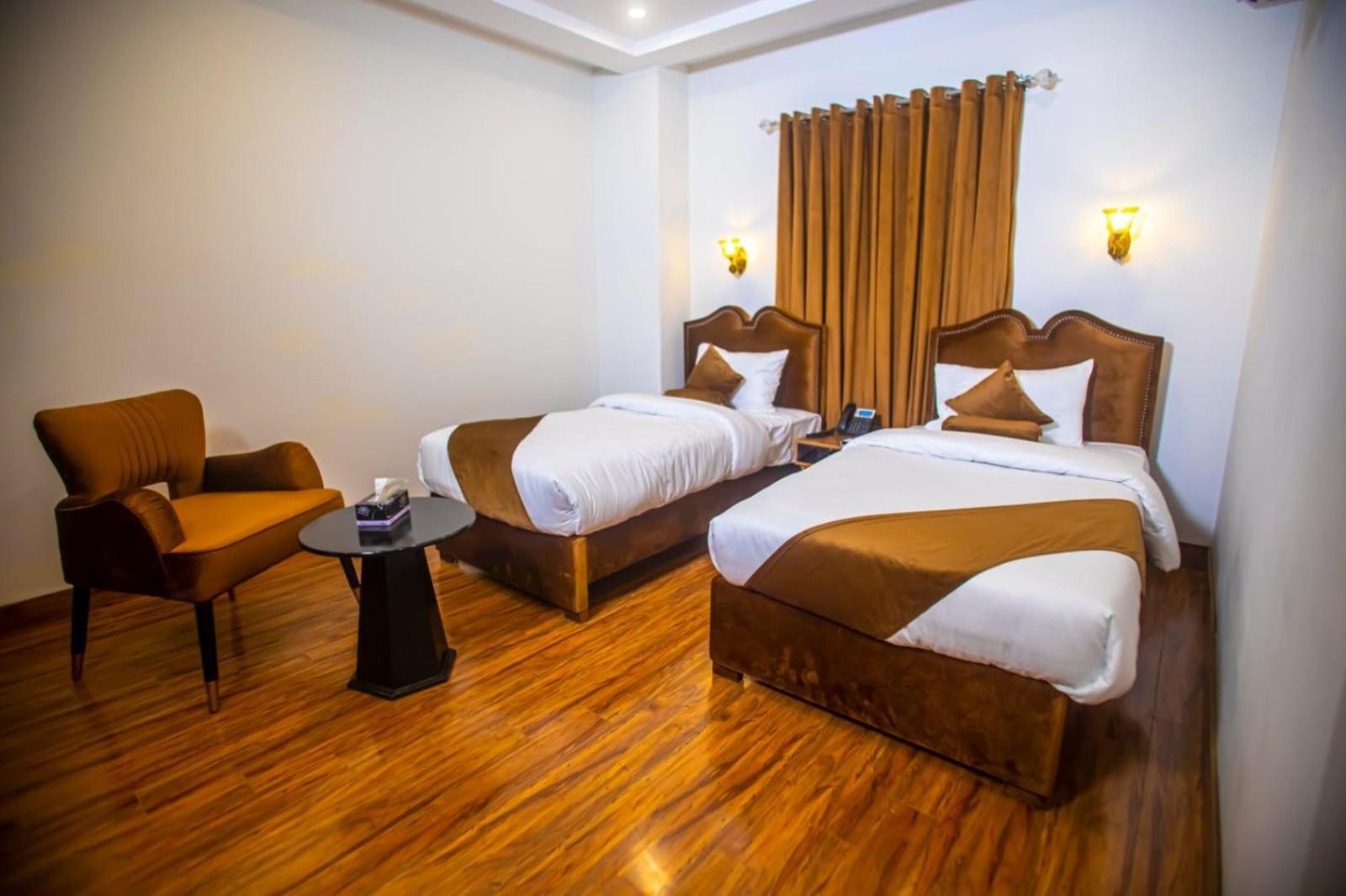 The Rich Hotel & Apartments Lahore Exterior photo