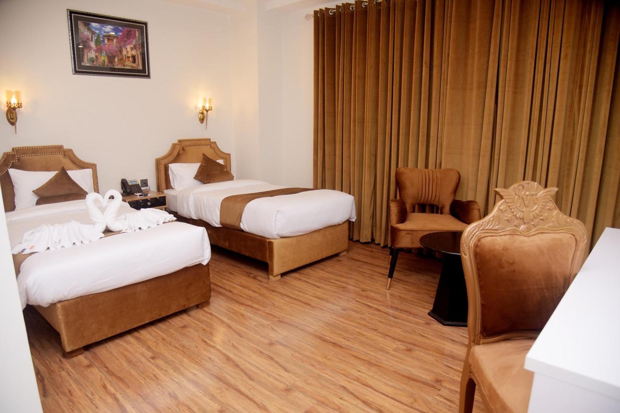 The Rich Hotel & Apartments Lahore Exterior photo