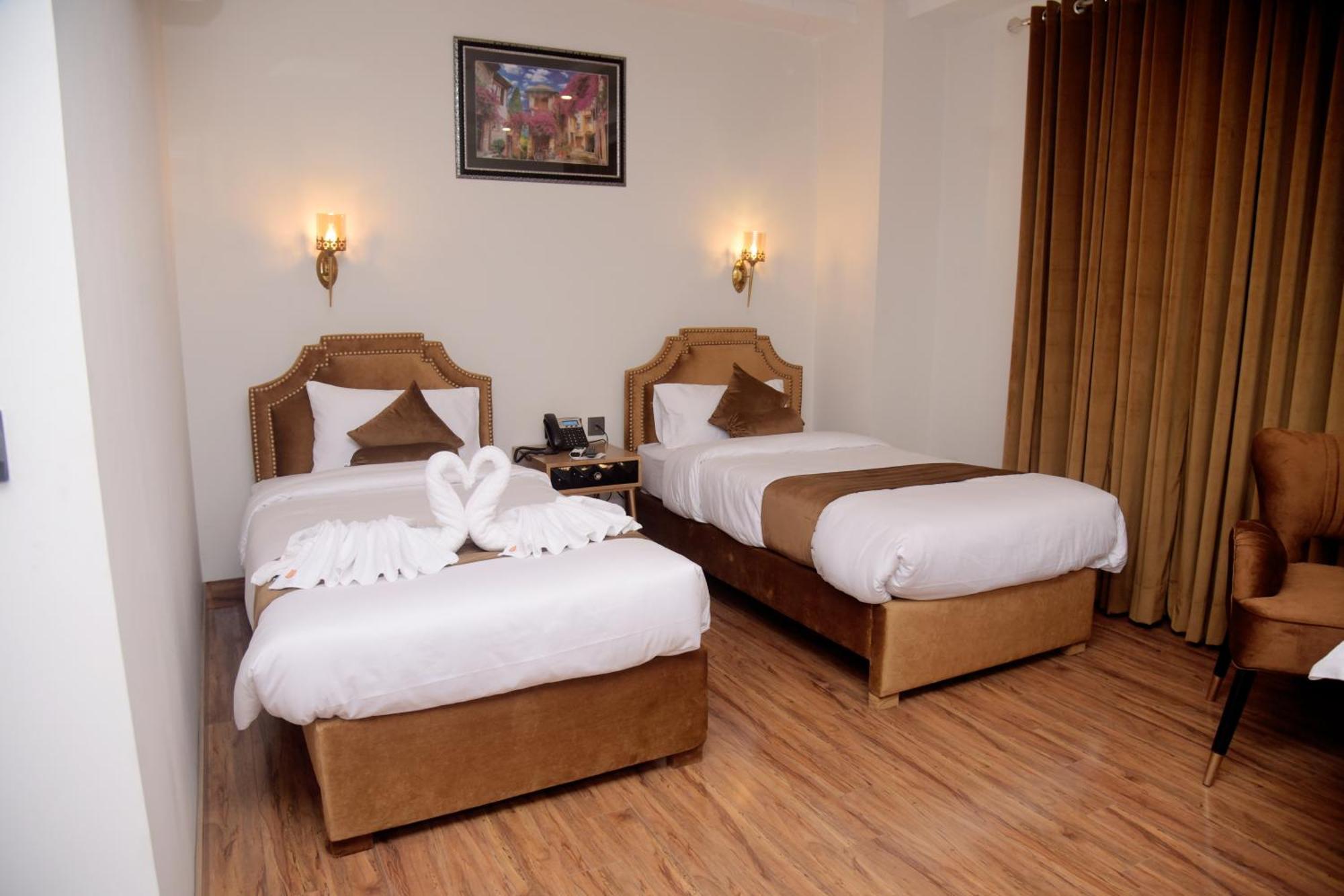 The Rich Hotel & Apartments Lahore Exterior photo